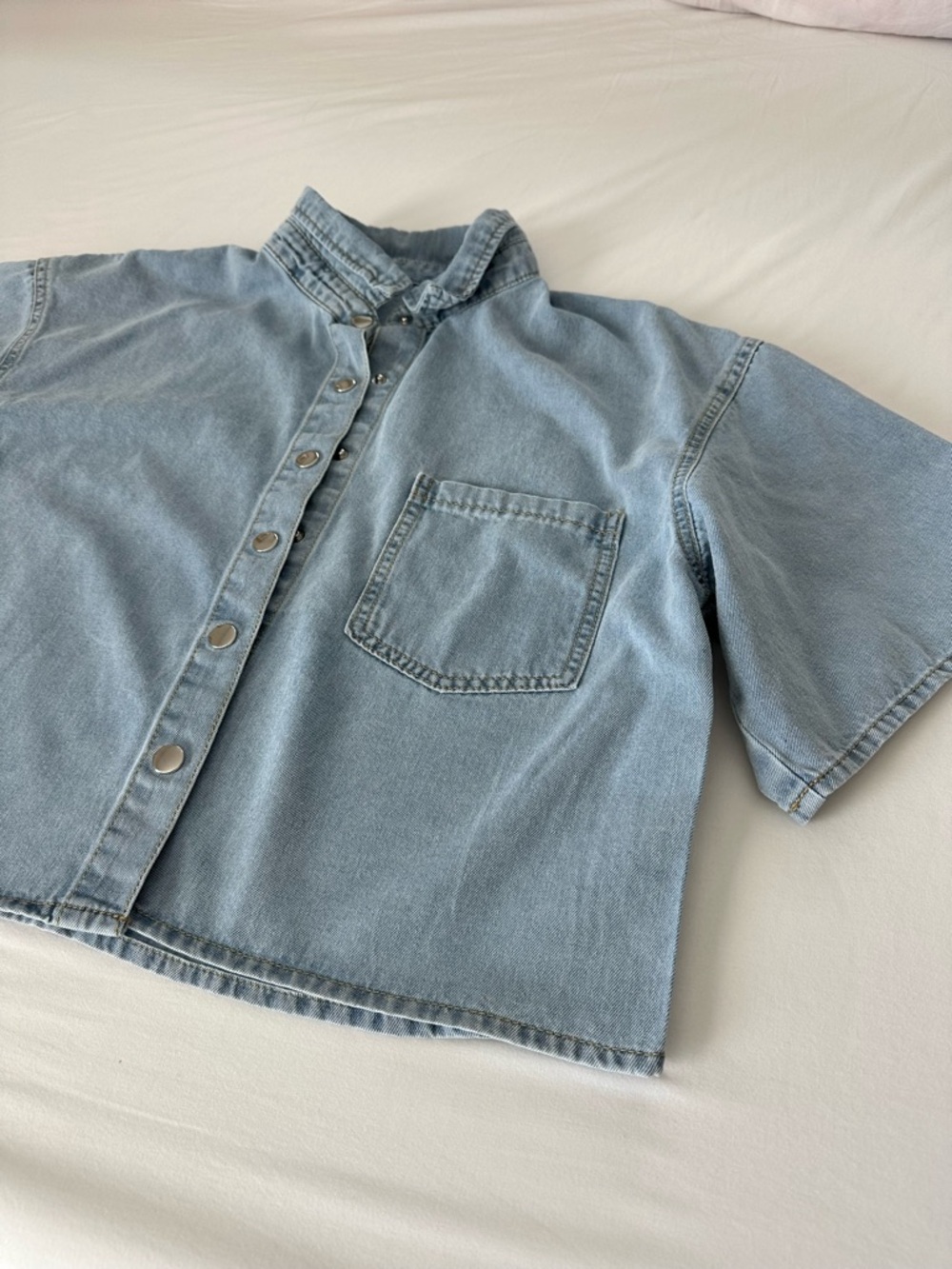 Forever 21 Light Blue Cropped Denim Button-Down Shirt - Picture 4 of 10